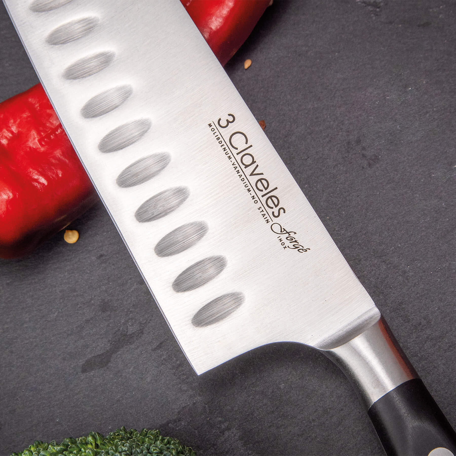 Cuchillo Santoku Forge 3 Claveles